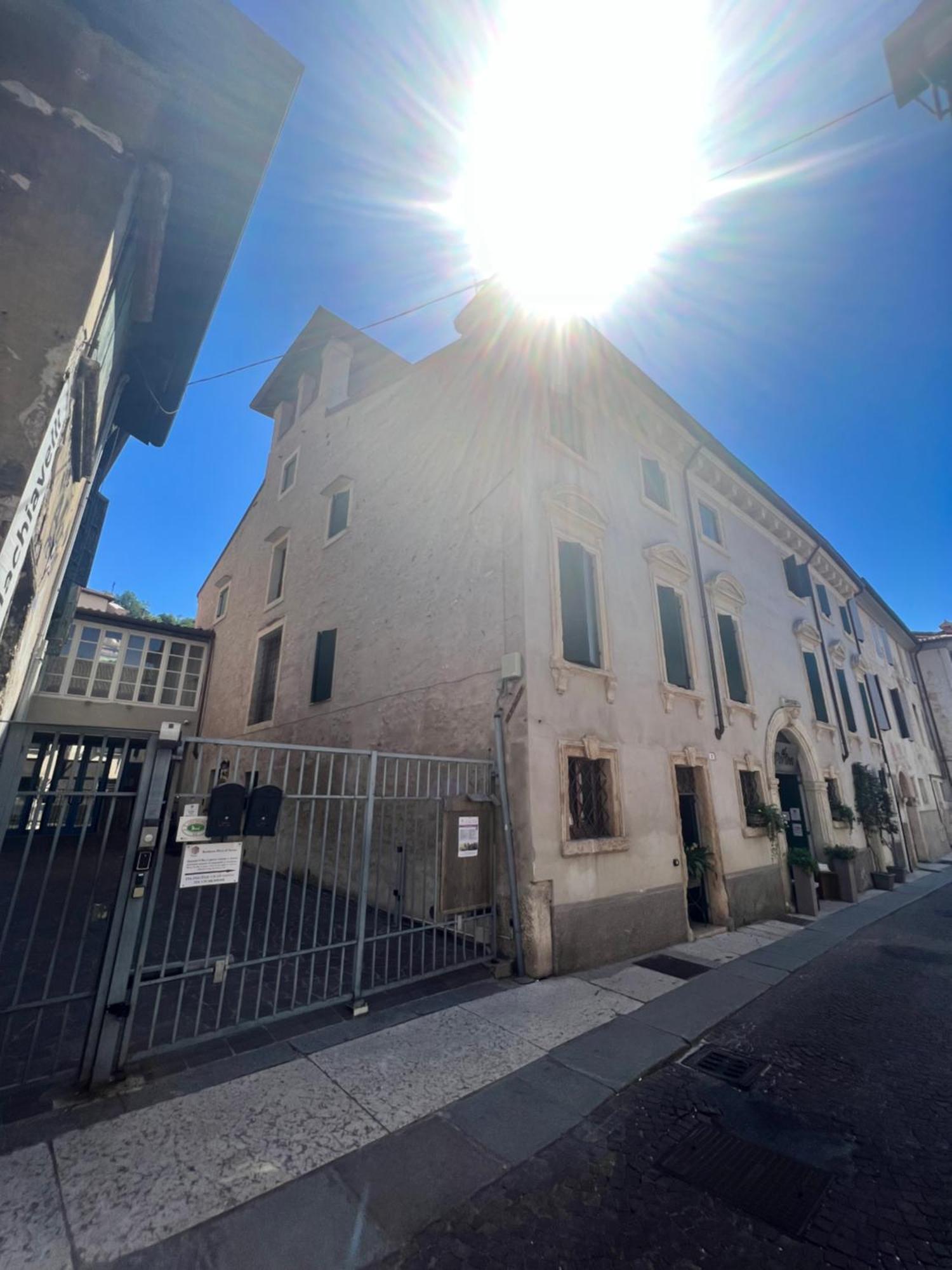 Pietra Di Residenza Acomodação com café da manhã 